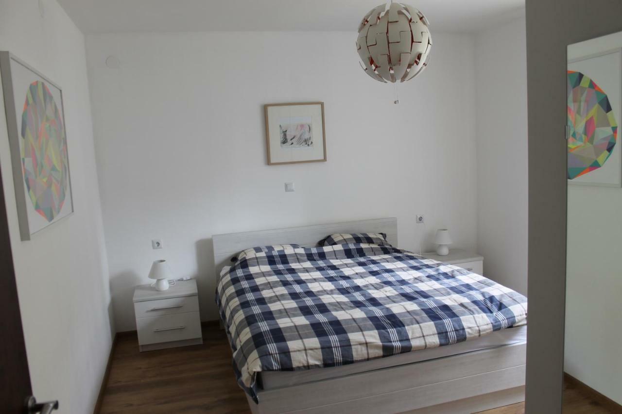 Apartments Dina プーラ エクステリア 写真